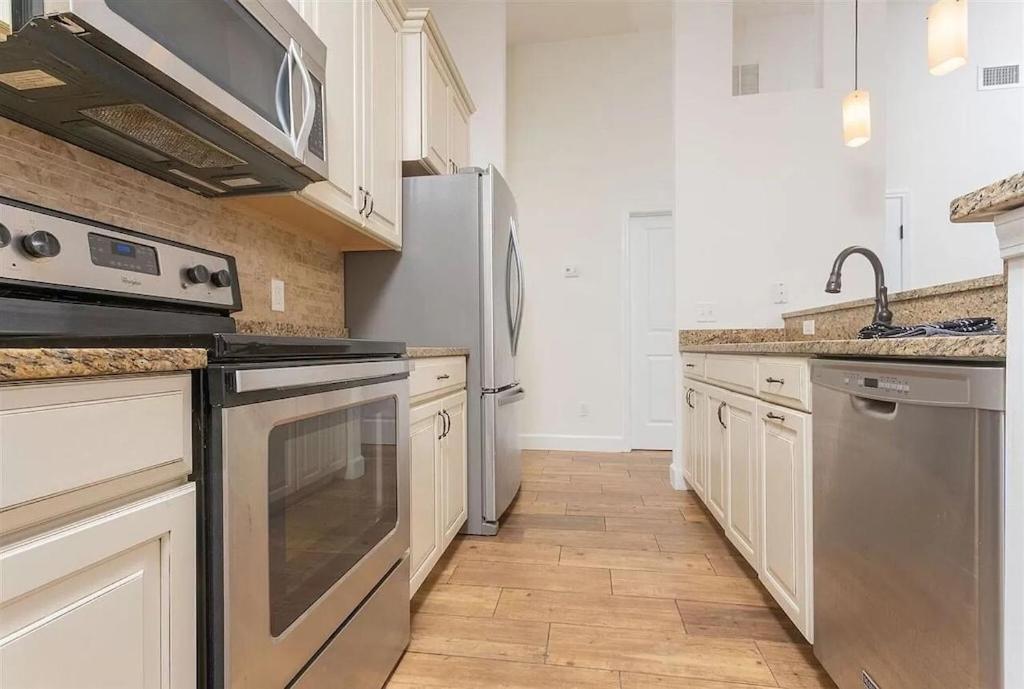 Modern, Upscale, And New Blue Bungalow In The Heart Of Downtown St Augustine St. Augustine Bagian luar foto